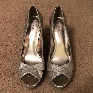 Alfani gold sparkly heels